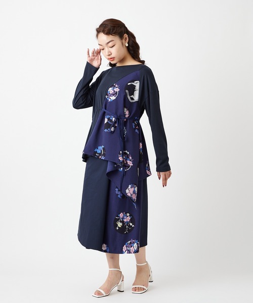 ふりふ（フリフ）の「【キクマツバメ・花天井】イレギュラーヘムトップス（Tシャツ/カットソー・レディース・ネイビー/オフホワイト・FREE）」の5枚目の写真