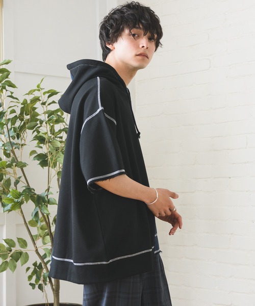 Alpinus（アルピナス）の「Alpinus - bi-color foodie pullover / バイカラーフーディープルオーバー（パーカー・メンズ・ブラック/ベージュ・SMALL/MEDIUM）」の5枚目の写真
