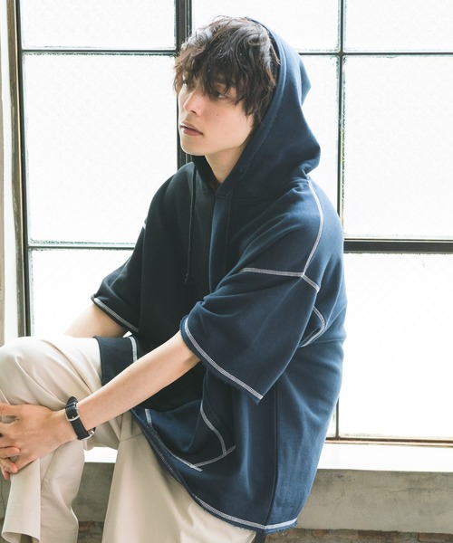 Alpinus（アルピナス）の「Alpinus - bi-color foodie pullover / バイカラーフーディープルオーバー（パーカー・メンズ・ブラック/ベージュ・SMALL/MEDIUM）」の14枚目の写真