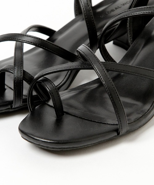 GLOBAL WORK(グローバルワーク)の「片手で履けるトングサンダル/935393(サンダル・レディース・ブラック/ライトベージュ/ライトグリーン/ホワイト・SMALL/MEDIUM/LARGE)」の18枚目の写真