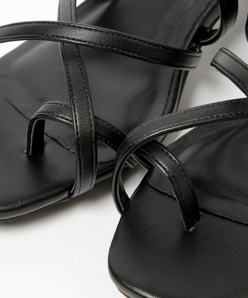 GLOBAL WORK(グローバルワーク)の「片手で履けるトングサンダル/935393(サンダル・レディース・ブラック/ライトベージュ/ライトグリーン/ホワイト・SMALL/MEDIUM/LARGE)」の19枚目の写真