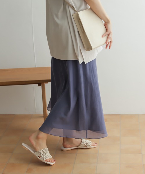 URBAN RESEARCH DOORS（アーバンリサーチドアーズ）の「コットンシルクロングスカート（スカート・レディース・ベージュ/パープル/ネイビー・ONE）」の21枚目の写真