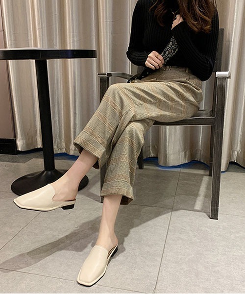 SVEC(シュベック)の「スクエアトゥ ミュール サンダル(サンダル・レディース・ホワイト/ベージュ/ブラック・38/36/37/39/35)」の15枚目の写真