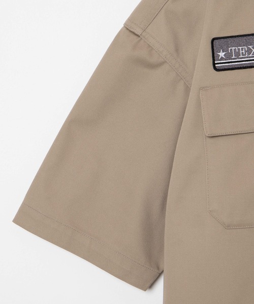 Dickies（ディッキーズ）の「∴WEGO/別注 Dickiesビックシルエット5分袖ワークシャツ（シャツ/ブラウス・メンズ・ダークグリーン/ベージュ/ワイン・MEDIUM/LARGE）」の19枚目の写真