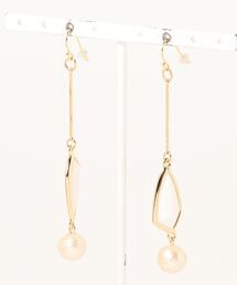 【tschuss(チュース)】 ゆれるコットンパール ピアス