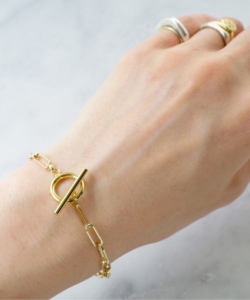 SIGNAL(シグナル)の「【SIGNAL/シグナル】 Square Chain Bracelet / スクエアチェーンブレスレット(ブレスレット・レディース・シルバー×ゴールド/シルバー/ゴールド・16.5cm)」の3枚目の写真