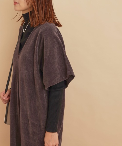 SALON adam et rope'（サロン アダム エ ロペ）の「【極上の肌ざわり】アームウォーマー付ワンピース -CreamyCotton /クリーミーコットン-（ワンピース・レディース・チャコールグレー/ベージュ/オフホワイト・FREE）」の19枚目の写真