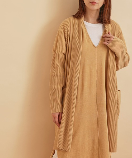 SALON adam et rope'（サロン アダム エ ロペ）の「【極上の肌ざわり】アームウォーマー付ワンピース -CreamyCotton /クリーミーコットン-（ワンピース・レディース・チャコールグレー/ベージュ/オフホワイト・FREE）」の21枚目の写真