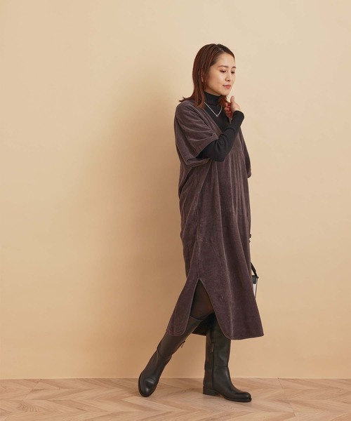 SALON adam et rope'（サロン アダム エ ロペ）の「【極上の肌ざわり】アームウォーマー付ワンピース -CreamyCotton /クリーミーコットン-（ワンピース・レディース・チャコールグレー/ベージュ/オフホワイト・FREE）」の10枚目の写真