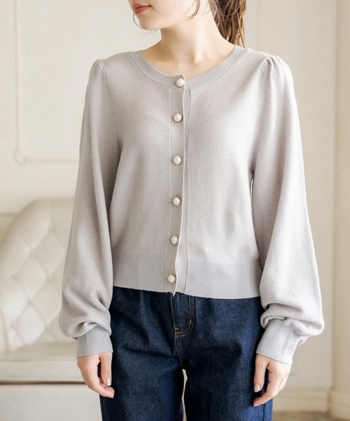 OLIVE des OLIVE（オリーブデオリーブ）の「パールボタンクルーネックカーディガン（カーディガン/ボレロ・レディース・グレー/ライトブラウン/ミント・FREE）」の5枚目の写真