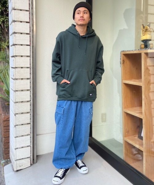Dickies(ディッキーズ)の「【ムラサキスポーツ別注】Dickies/ディッキーズ ワンポイントロゴ ヘビーウエイトパーカー/裏起毛 ルーズシルエット プルオーバーフーディ 14893400(パーカー・メンズ・ブラック/グレー/グリーン・M/L/XL)」の18枚目の写真