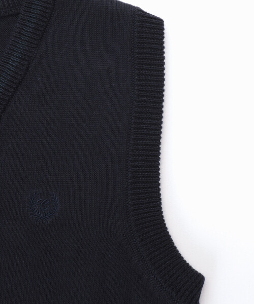 COMME CA ISM(コムサイズム)の「NEW ベーシックニットベスト(140-160cm)(ニット/セーター・キッズ・ブラック/ネイビー・140cm/150cm/160cm)」の5枚目の写真