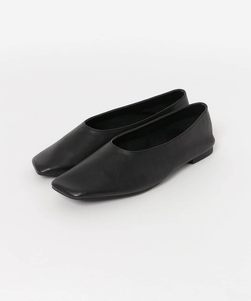 URBAN RESEARCH(アーバンリサーチ)の「レザーフラットシューズ(パンプス・レディース・ブラウン系その他/ブラック・36/38/37)」の2枚目の写真