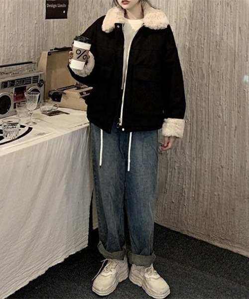 FRP(エフアールピー)の「YUGA フェイクムートン ボア ブルゾン ショートジャケットコート(ダウンジャケット/コート・レディース・ブラック/ライトブルー/イエロー/ピンク・FREE)」の6枚目の写真