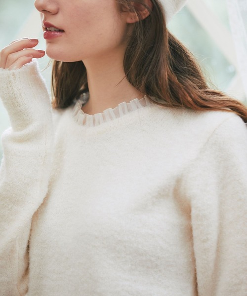 tocco closet（トッコ　クローゼット）の「オーガンジーフリル付きシャギーニット（ニット/セーター・レディース・モカ/オフホワイト・M）」の6枚目の写真