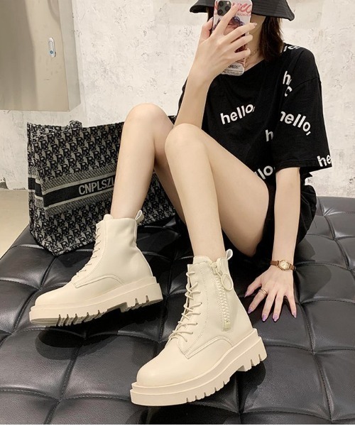 Shoes in Closet（シューズインクローゼット）の「厚底2段ソール サイド リング ジップ ブーツ 68（ブーツ・レディース・アイボリー/ブラック・S/L/M/LL）」の2枚目の写真