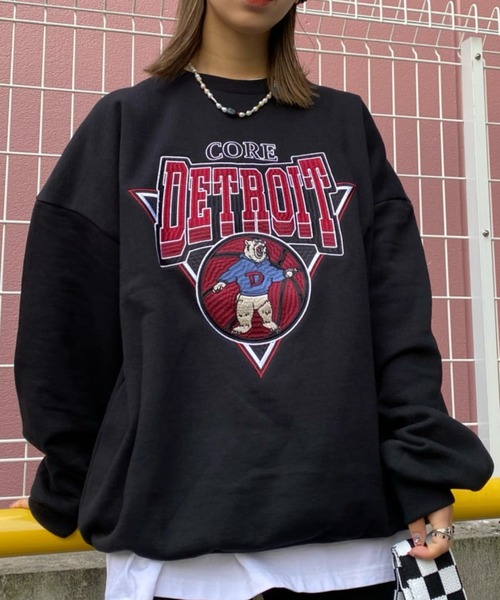 WEGO（ウィゴー）の「WEGO/ヘビーウエイト チームロゴ刺繍裏起毛BIGプルオーバー（スウェット・メンズ・ブラック/ダークグリーン/杢グレー/オートミール・LARGE/MEDIUM）」の9枚目の写真