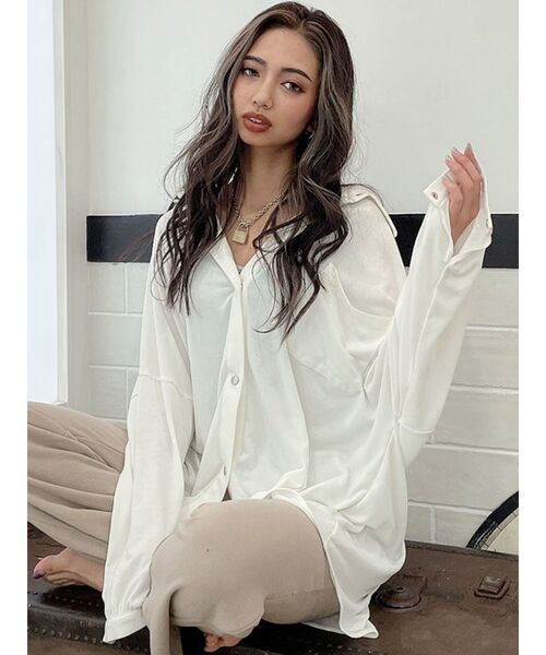 GYDA（ジェイダ）の「カットルーズシャツ（シャツ/ブラウス・レディース・オフホワイト/ベージュ・FREE）」の9枚目の写真