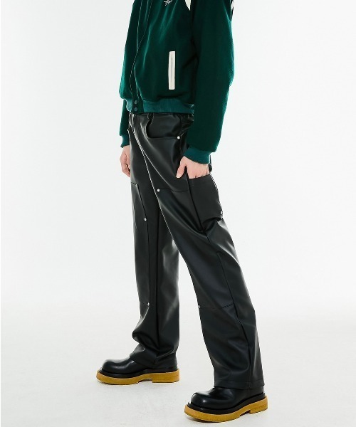 ANOTHERYOUTH（アナザーユース）の「【ANOTHERYOUTH/アナザーユース】leather carpenter pants/レザーパンツ スリムパンツ（その他パンツ・メンズ・ブラック/ダークグリーン・ONE SIZE）」の10枚目の写真