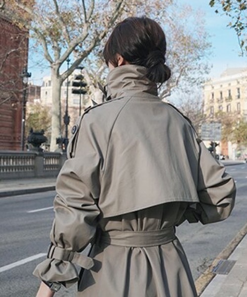 sakishimatokyo(サキシマトーキョー)の「デザイントレンチコート(トレンチコート・レディース・ベージュ/カーキ・FREE)」の6枚目の写真