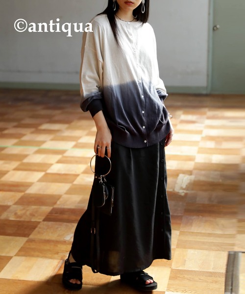 antiqua(アンティカ)の「繊細かつモード。グラデーションニット(ニット/セーター・レディース・ブルー系その他/ブラック系その他・FREE)」の3枚目の写真