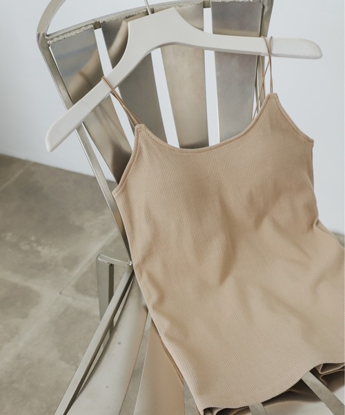 SENSE OF PLACE by URBAN RESEARCH（センスオブプレイスバイアーバンリサーチ）の「ダブルストラップカップツキキャミソール（キャミソール・レディース・イエロー/ブラック/ライトベージュ/ベージュ/ホワイト系その他/ブラウン・ONE）」の5枚目の写真