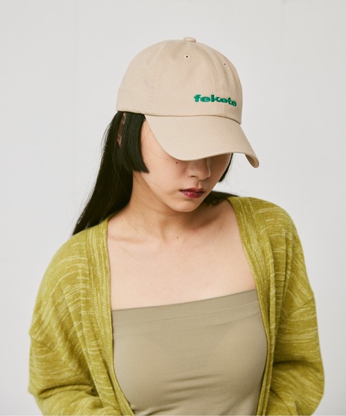 FEKETE（フェケテ）の「FEKETE BASIC LOGO CAP / ベーシックロゴコットンキャップ（キャップ・メンズ・ホワイト/ブラック/ベージュ・FREE）」の13枚目の写真