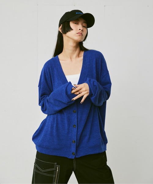 FEKETE（フェケテ）の「FEKETE BASIC LOGO CAP / ベーシックロゴコットンキャップ（キャップ・メンズ・ホワイト/ブラック/ベージュ・FREE）」の5枚目の写真