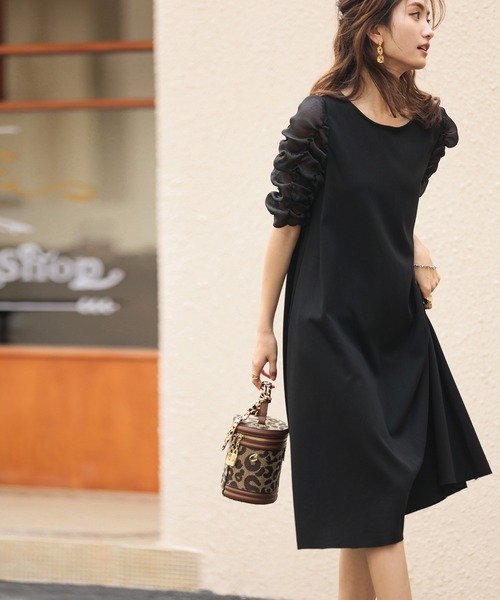 SAISON DE PAPILLON（セゾンドパピヨン）の「シアードッキングボリュームスリーブカットソーワンピース（ワンピース・レディース・ブラック・S/M/L）」の5枚目の写真