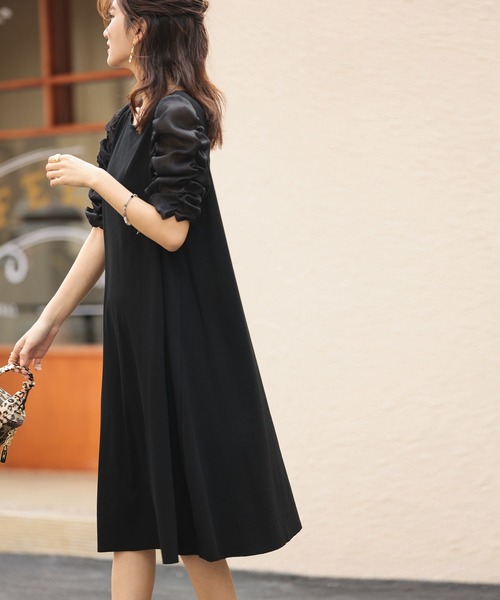 SAISON DE PAPILLON（セゾンドパピヨン）の「シアードッキングボリュームスリーブカットソーワンピース（ワンピース・レディース・ブラック・S/M/L）」の6枚目の写真