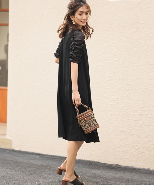 SAISON DE PAPILLON（セゾンドパピヨン）の「シアードッキングボリュームスリーブカットソーワンピース（ワンピース・レディース・ブラック・S/M/L）」の12枚目の写真