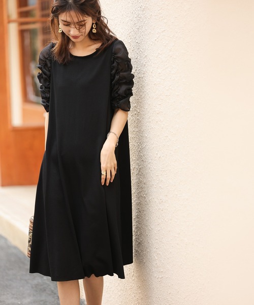 SAISON DE PAPILLON（セゾンドパピヨン）の「シアードッキングボリュームスリーブカットソーワンピース（ワンピース・レディース・ブラック・S/M/L）」の13枚目の写真