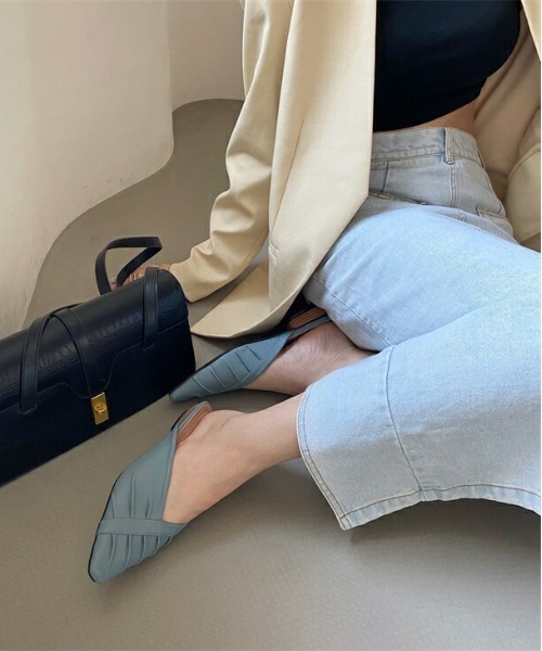 AMELY(エミリー)の「タックバブーシュ(パンプス・レディース・カーキブラウン/ベージュ/ブルー・38/35/36/37/39)」の3枚目の写真