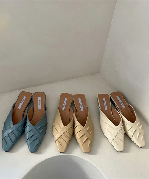 AMELY(エミリー)の「タックバブーシュ(パンプス・レディース・カーキブラウン/ベージュ/ブルー・38/35/36/37/39)」の8枚目の写真