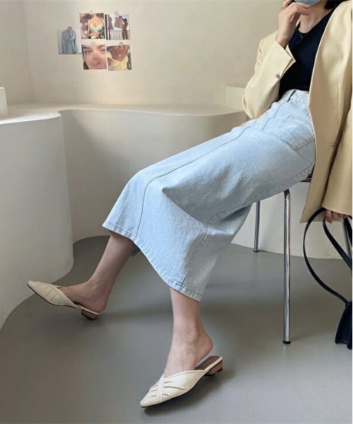 AMELY(エミリー)の「タックバブーシュ(パンプス・レディース・カーキブラウン/ベージュ/ブルー・38/35/36/37/39)」の13枚目の写真