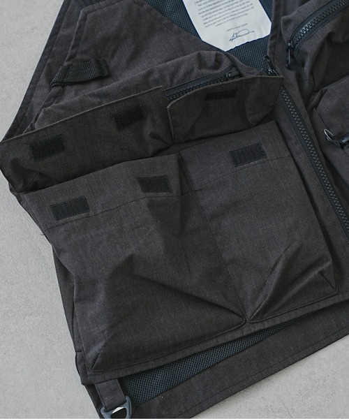 MOUNTAIN SMITH(マウンテンスミス)の「WEB限定/マウンテンスミス 難燃ユーティリティベスト(ベスト・メンズ・ブラック/ベージュ・MEDIUM/LARGE)」の21枚目の写真