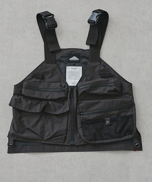 MOUNTAIN SMITH(マウンテンスミス)の「WEB限定/マウンテンスミス 難燃ユーティリティベスト(ベスト・メンズ・ブラック/ベージュ・MEDIUM/LARGE)」の15枚目の写真