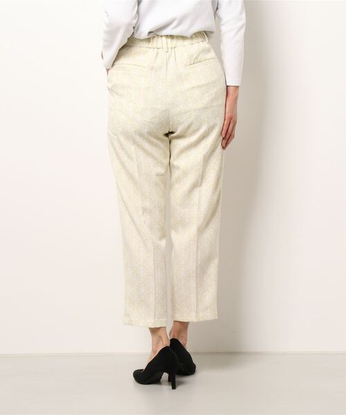 Te chichi（テチチ）の「アラベスク柄テーパードパンツ（その他パンツ・レディース・イエロー/ブルー・SMALL/MEDIUM）」の4枚目の写真