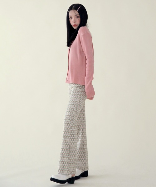 UNE MANSION（ユヌマンション）の「【8カラー展開】カラーネックリブニットカーディガン（カーディガン/ボレロ・レディース・ブラック/ベージュ/レッド/ピンク/ブルー/グリーン/アイボリー/レモンイエロー・FREE）」の19枚目の写真