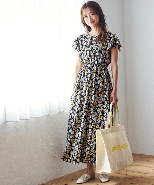 coca(coca)(コカ)の「袖フリルフラワーワンピース(ワンピース・レディース・ブラック・ONE SIZE)」の1枚目の写真