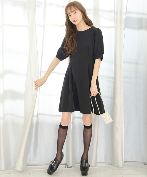 TITTY&CO.（ティティーアンドコー）の「レースケープレイヤードワンピース（ワンピース・レディース・ライトブルー/ブラック/ベージュ・SMALL/MEDIUM）」の10枚目の写真