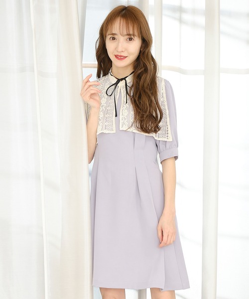 TITTY&CO.（ティティーアンドコー）の「レースケープレイヤードワンピース（ワンピース・レディース・ライトブルー/ブラック/ベージュ・SMALL/MEDIUM）」の16枚目の写真