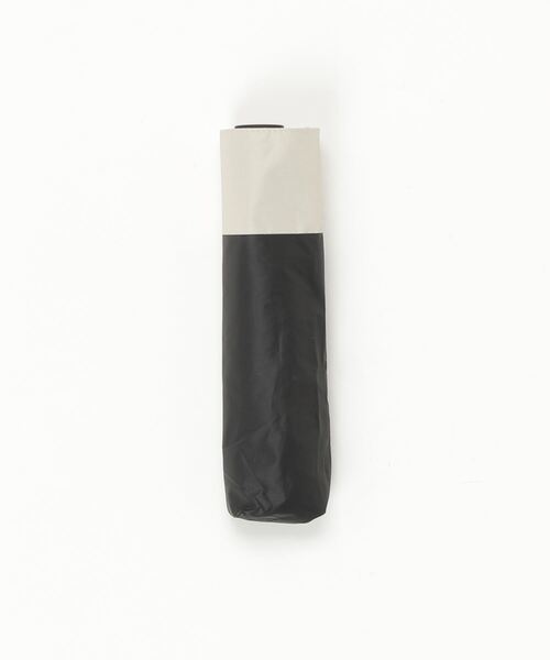 Dita(ディータ)の「【軽量約120g/】PUスーパーライト/バイカラー折りたたみ 日傘&雨傘 遮光率99%以上(折りたたみ傘・レディース・ベージュ/グリーン/ブラック・FREE)」の5枚目の写真