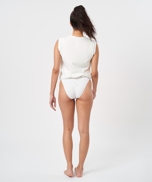 GUACAMOLE(ガカモレ)の「FUNCTIONAL SLEEVELESS TOP(ラッシュガード・レディース・ホワイト/ブラック/ピンク・M)」の4枚目の写真