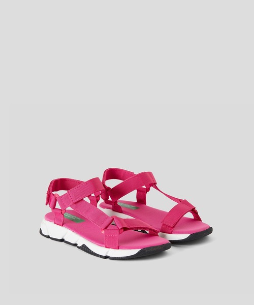 BENETTON (UNITED COLORS OF BENETTON)(ベネトンユナイテッドカラーズオブベネトン)の「キッズスポーティアンクルストラップサンダルB(サンダル・キッズ・ブラック/ピンク・32/34/36/31/33/35/30)」の1枚目の写真