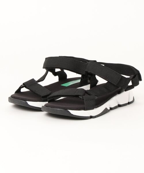 BENETTON (UNITED COLORS OF BENETTON)(ベネトンユナイテッドカラーズオブベネトン)の「キッズスポーティアンクルストラップサンダルB(サンダル・キッズ・ブラック/ピンク・32/34/36/31/33/35/30)」の5枚目の写真