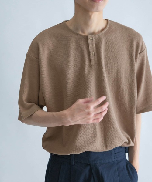 FORK&SPOON（フォークアンドスプーン）の「FORK&SPOON　カノコヘンリーネックTシャツ（Tシャツ/カットソー・メンズ・ブラック/ブラウン・5/4）」の16枚目の写真