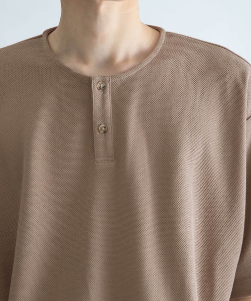 FORK&SPOON（フォークアンドスプーン）の「FORK&SPOON　カノコヘンリーネックTシャツ（Tシャツ/カットソー・メンズ・ブラック/ブラウン・5/4）」の8枚目の写真