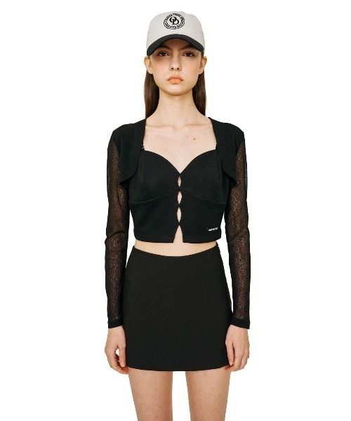 oddoneout(オッドワンアウト)の「A'GEM/9 × .kom『ODD ONE OUT/オッドワンアウト』Slit top&layerd bolero/レイヤードスリットトップ&ボレロ SET(カーディガン/ボレロ・レディース・ブラック・FREE)」の2枚目の写真