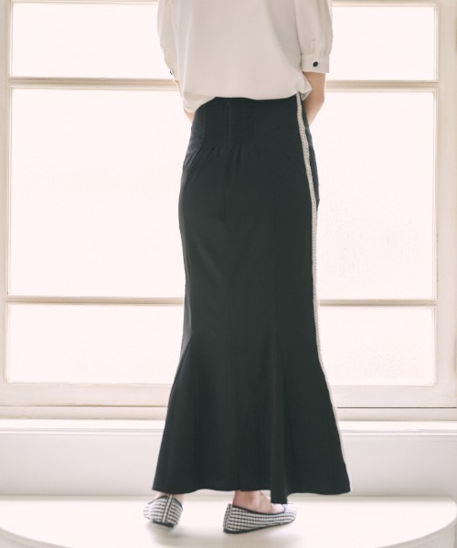 MIRO AMURETTE(ミロアミュレット)の「dentelle mermaid skirt/サイドレースマーメイドスカート(スカート・レディース・ブラック・SMALL/MEDIUM)」の3枚目の写真